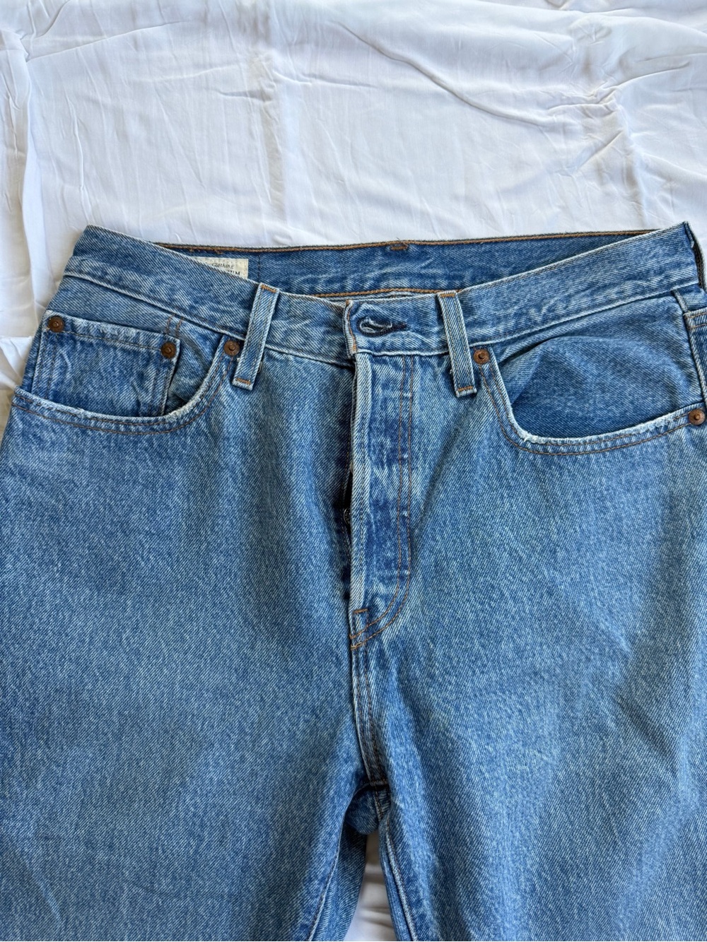 Levi’s Premium red tag 501 original straight legged cropped size W28 L26
